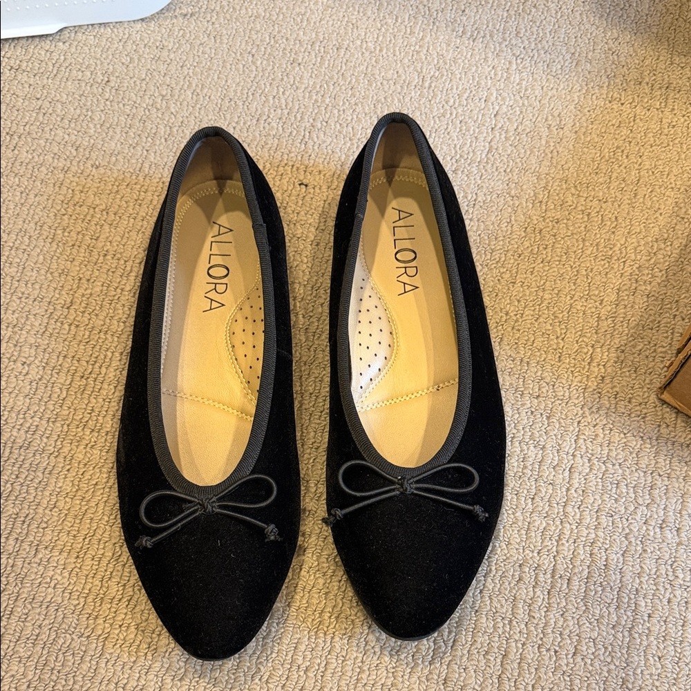 Women's Black Ballet Flats